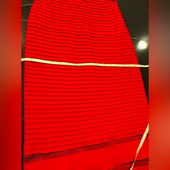 Tadashi Shoji Red Pintuck Eyelet Evening Prom Opera-Ball dress Red SZ. PXS. NWOT - Picture 10 of 16